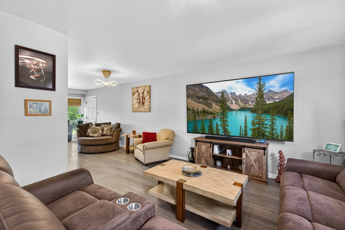 Photo of 1345 Devonshire Lane