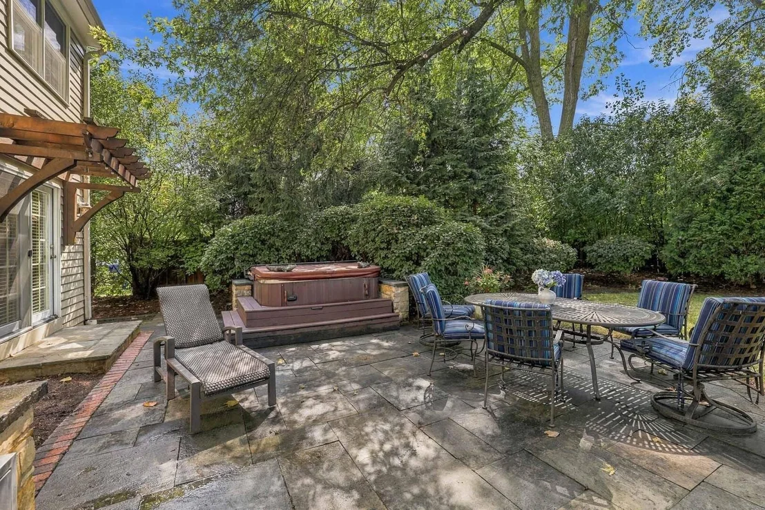 Photo of 2068 N Butternut Lane