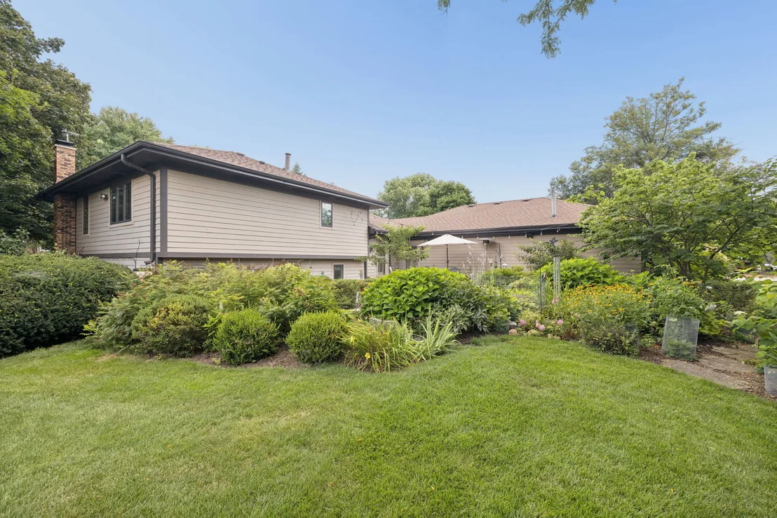 Photo of 11S634 Mcgrath Lane