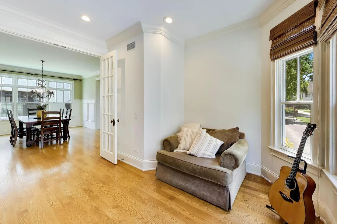 Photo of 345 Madison Avenue