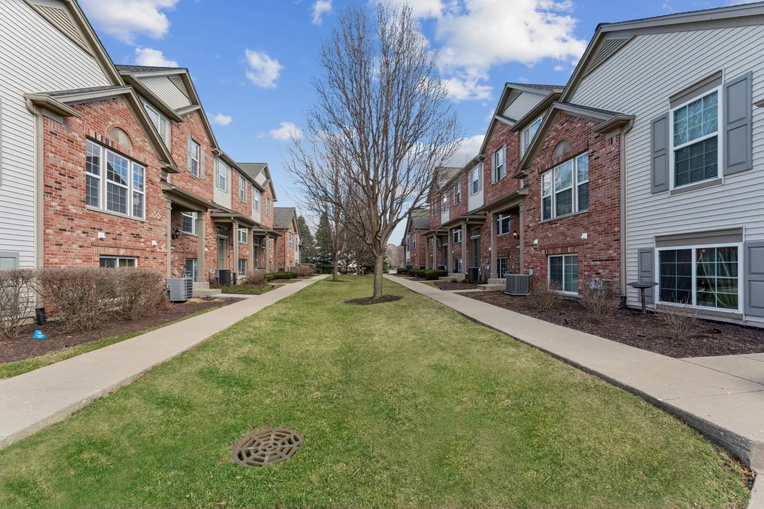 Photo of 464 Valentine Way