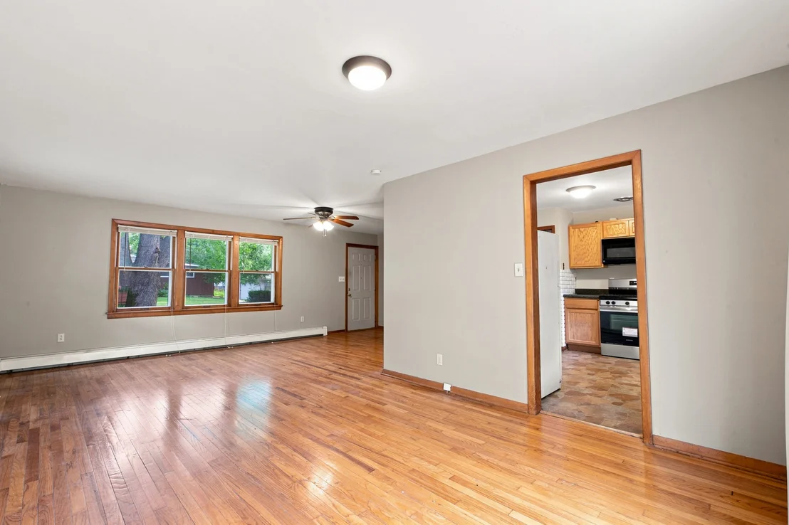 Photo of 615 Richards Lane