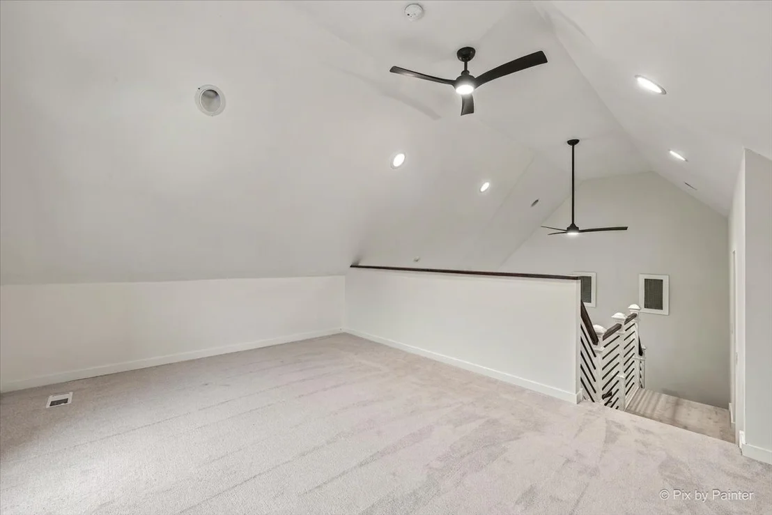Photo of 5N719 Castle Drive