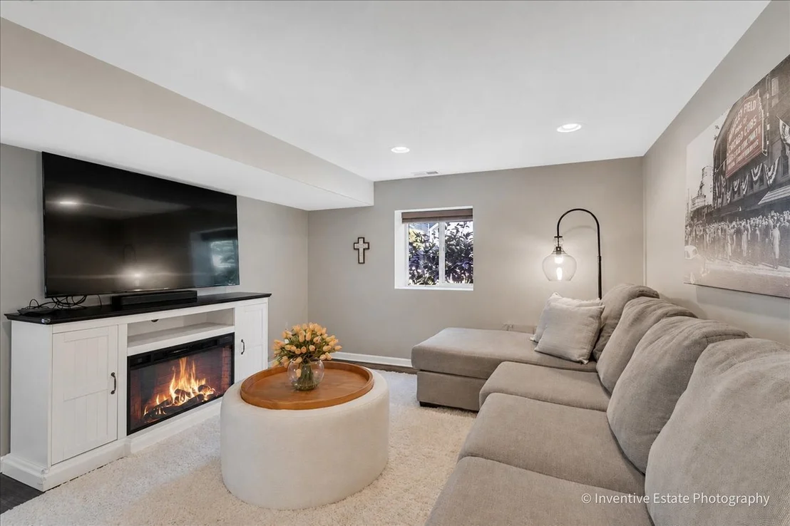 Photo of 331 W Hillside Avenue
