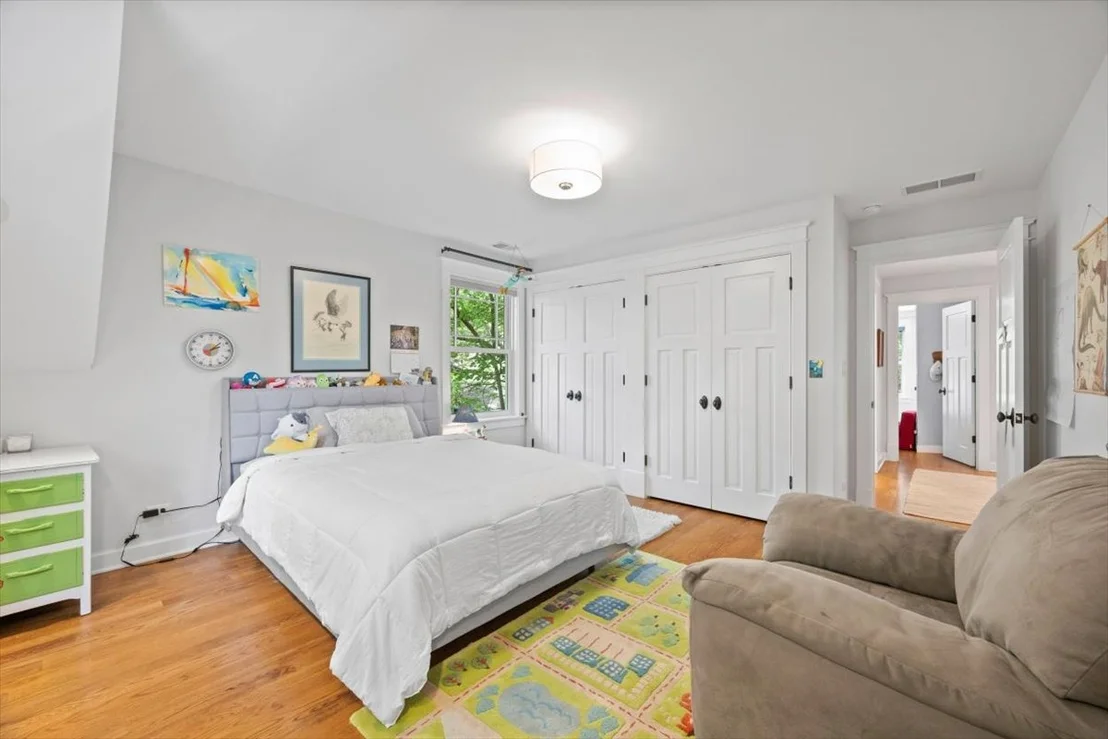 Photo of 1119 Oak Avenue