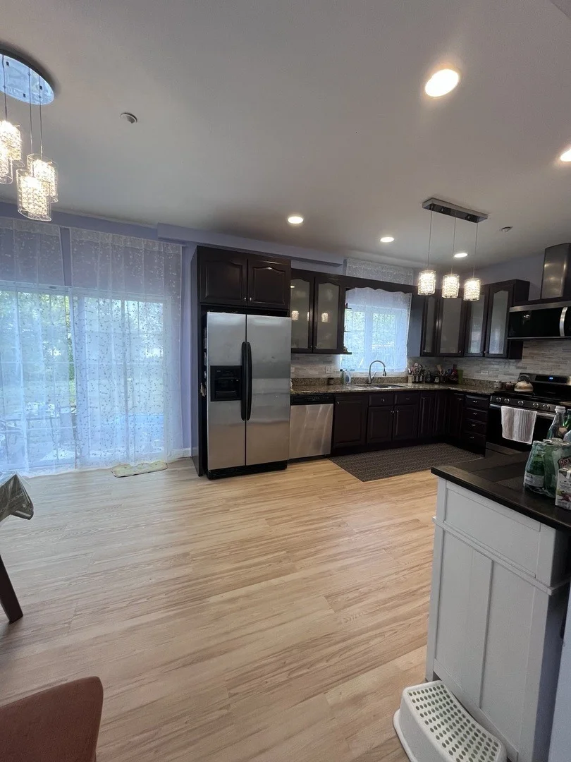 Photo of 200 W Thacker Street