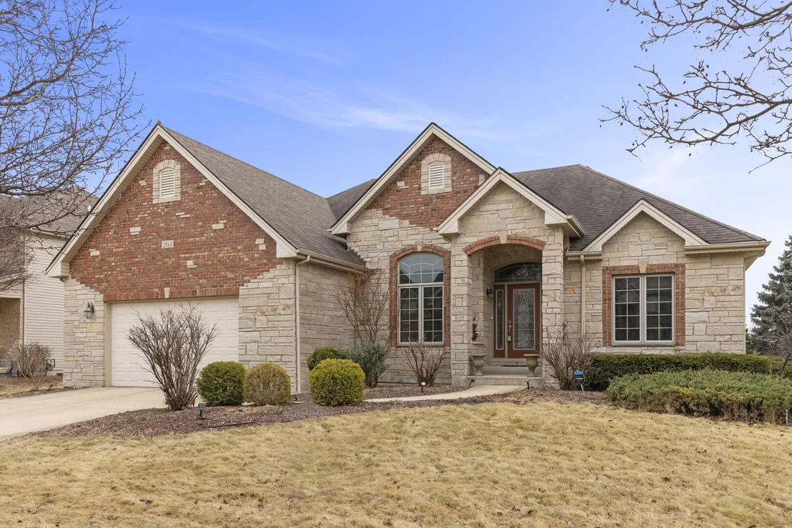 Photo of 204 Amherst Circle