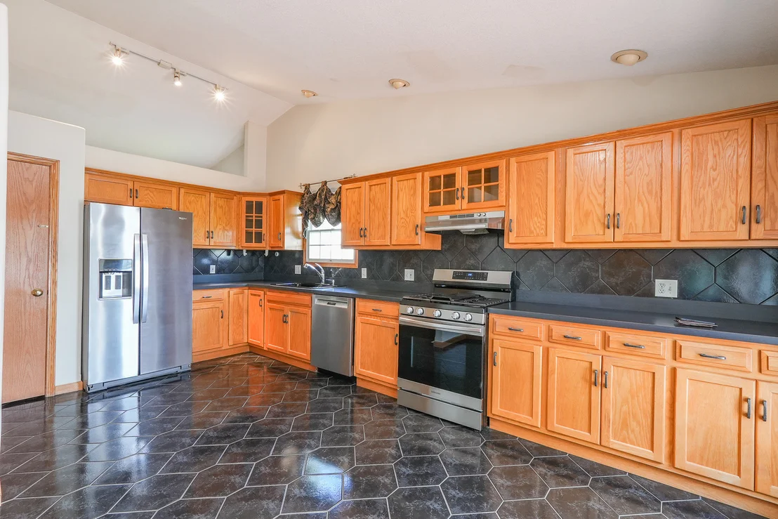 Photo of 671 Diversatech Drive N