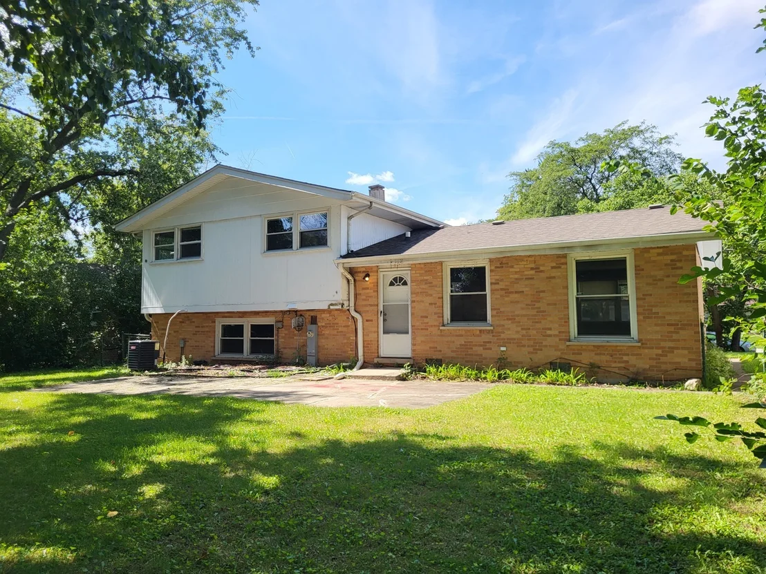 Photo of 17113 Elm Drive