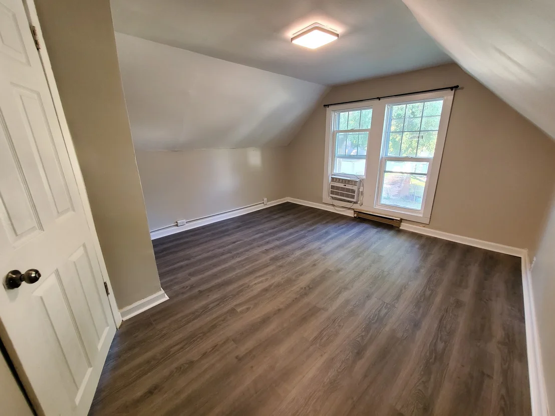 Photo of 736 Swift Avenue