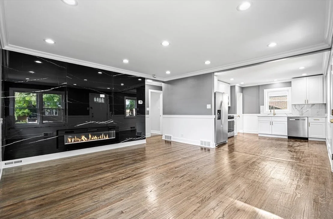 Photo of 438 W 126th Place
