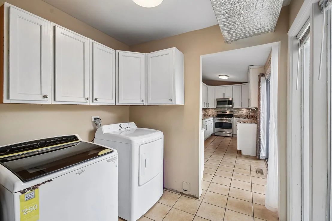 Photo of 385 ANNE Terrace