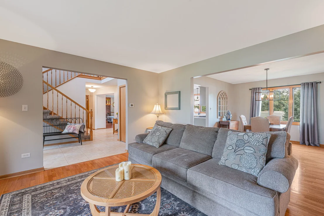Photo of 8036 Edgebrook Lane