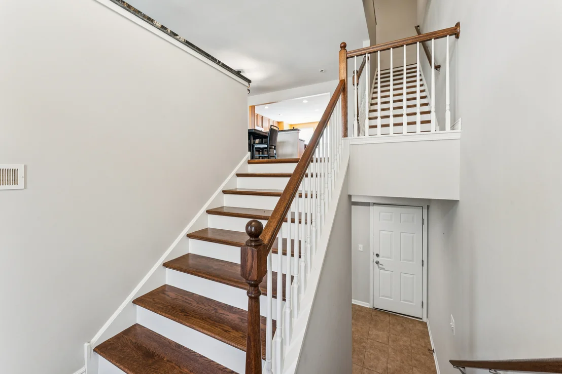 Photo of 464 Valentine Way