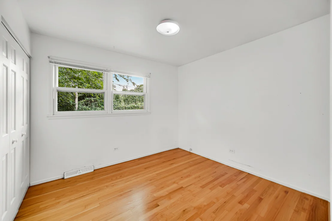Photo of 986 Harvard Lane