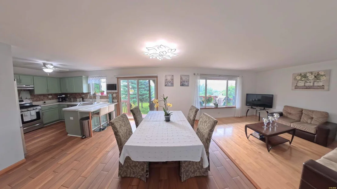 Photo of 861 Seneca Trail