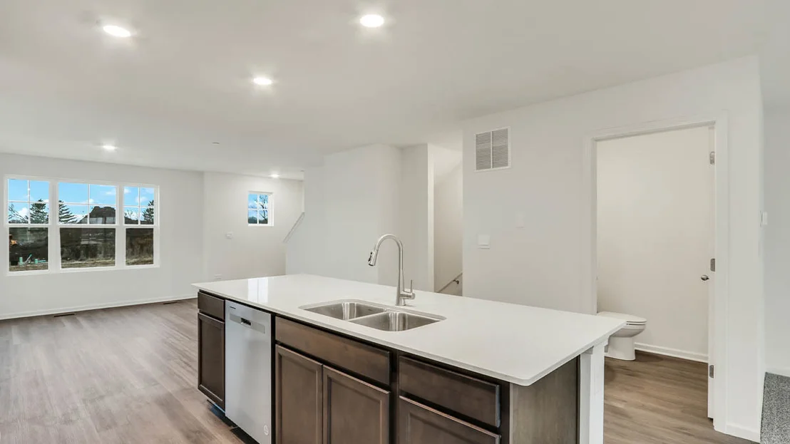 Photo of 405 Lakeshore Court