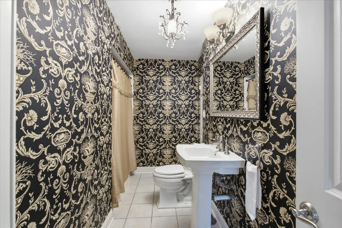 Photo of 2501 Robincrest Lane