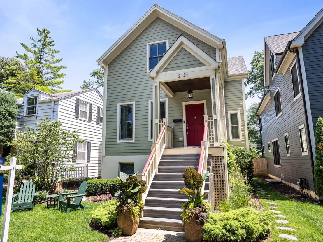 Photo of 2121 Pioneer Road