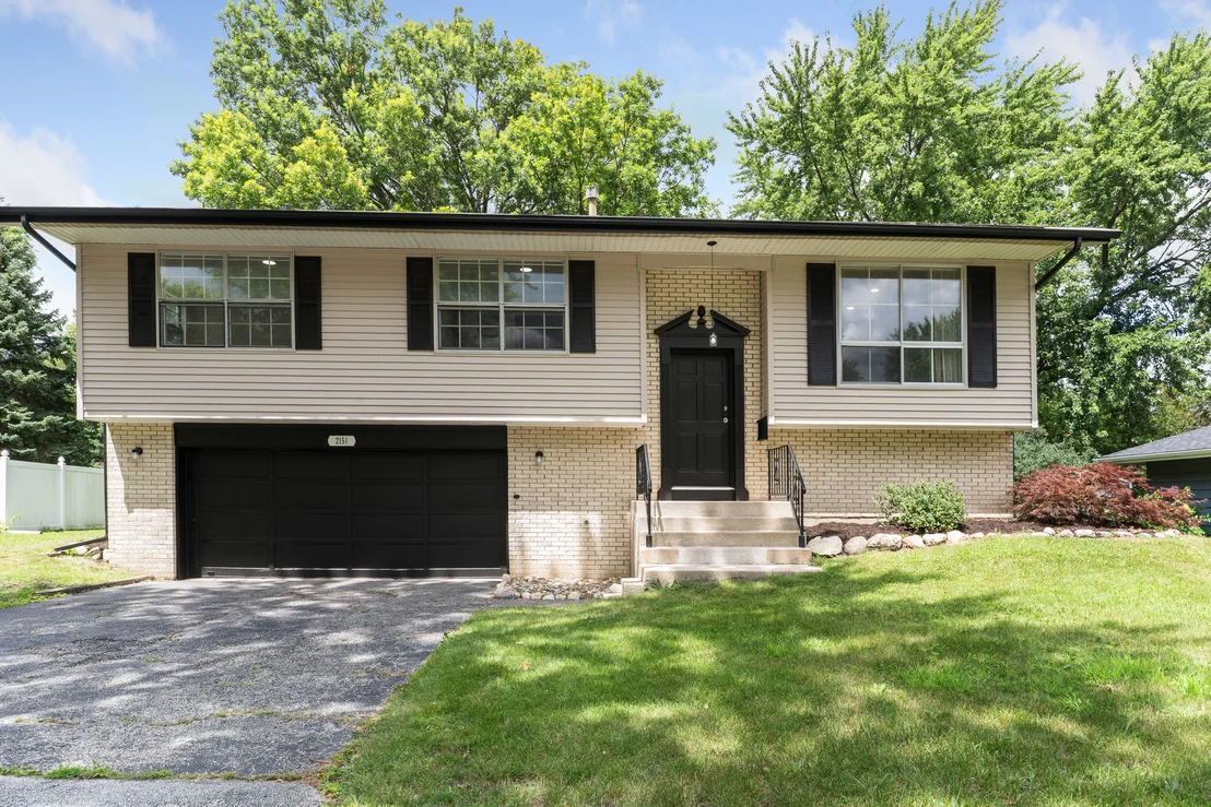 Photo of 2151 Baker Street