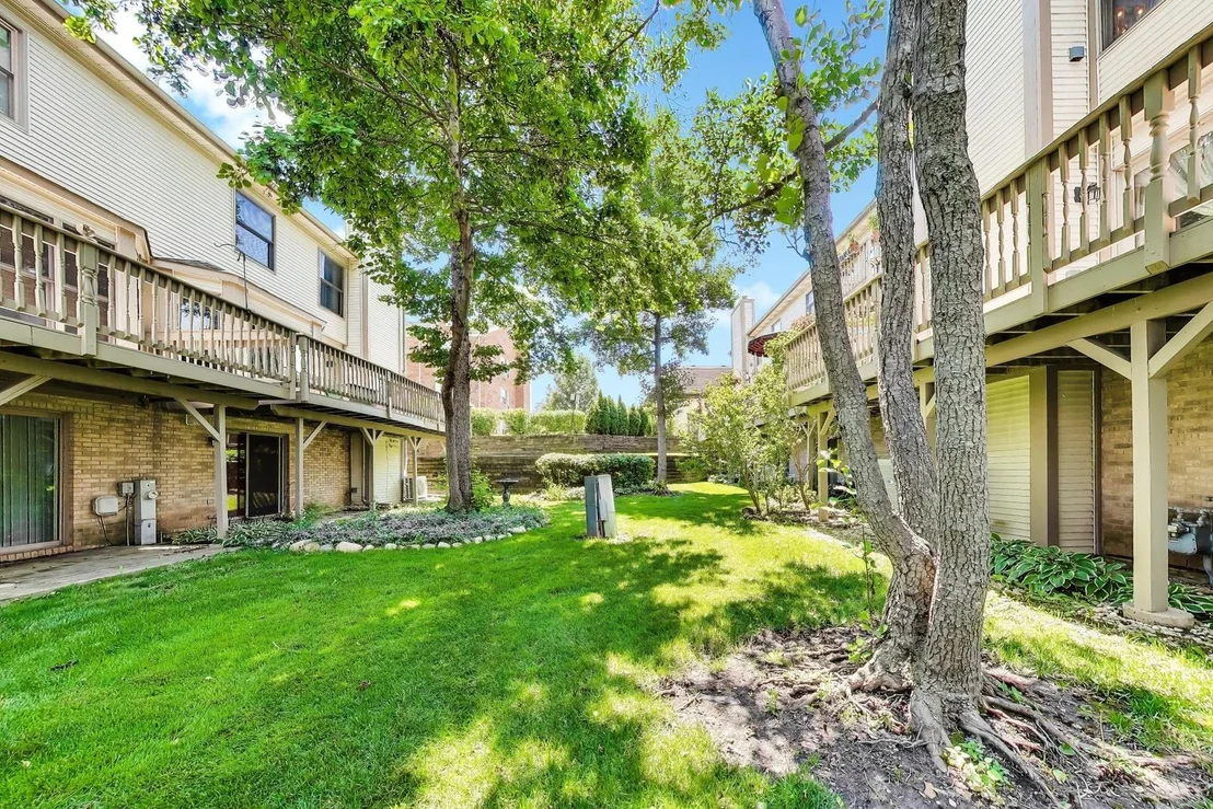 Photo of 133 Schiller Place