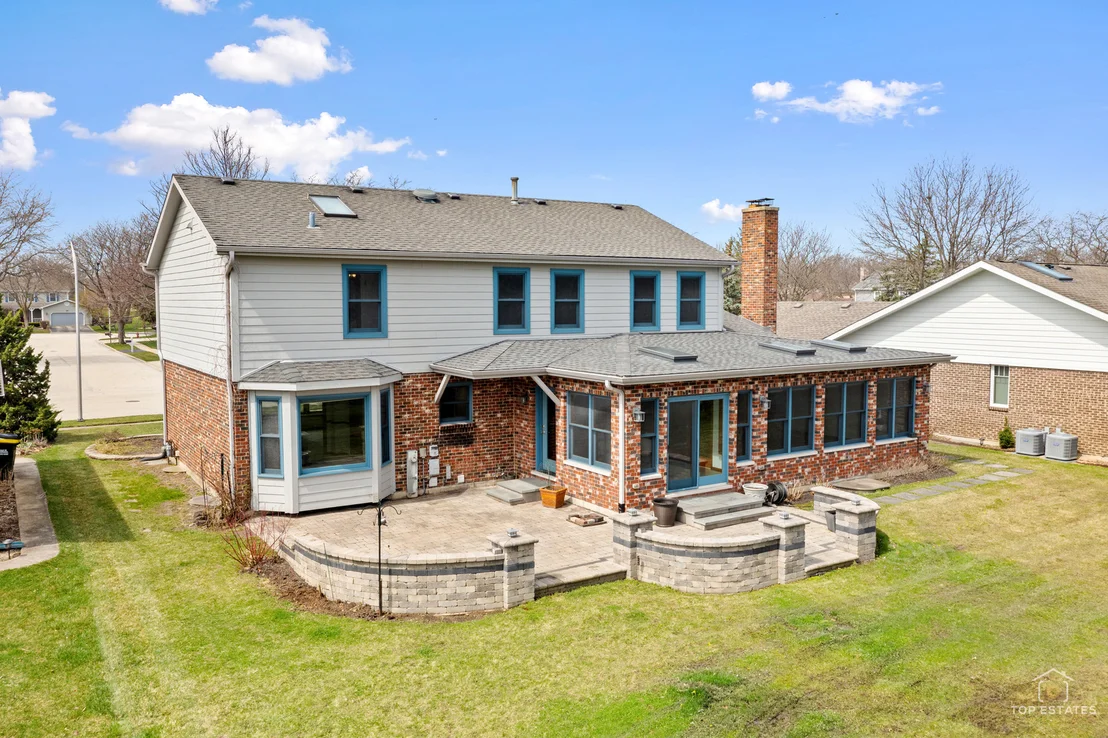 Photo of 225 Fairway Drive