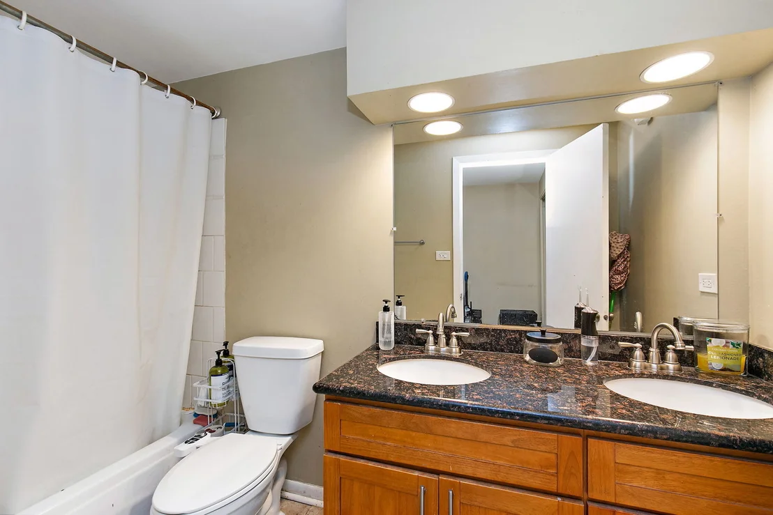 Photo of 1797 Queensbury Circle