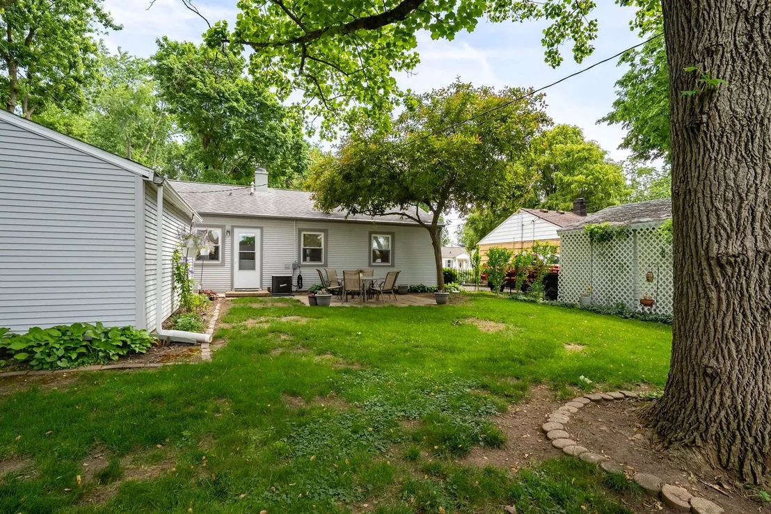 Photo of 1210 Greenlawn Drive