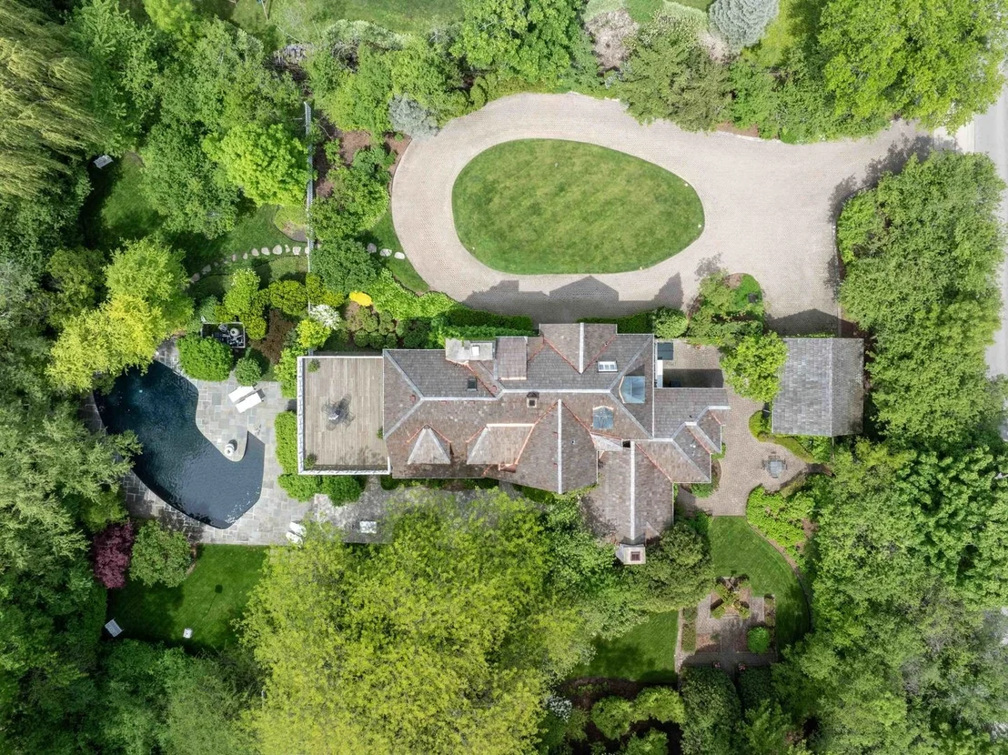 Photo of 844 Hibbard Road