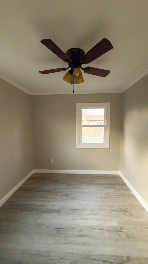 Photo of 1037 Eastview Drive