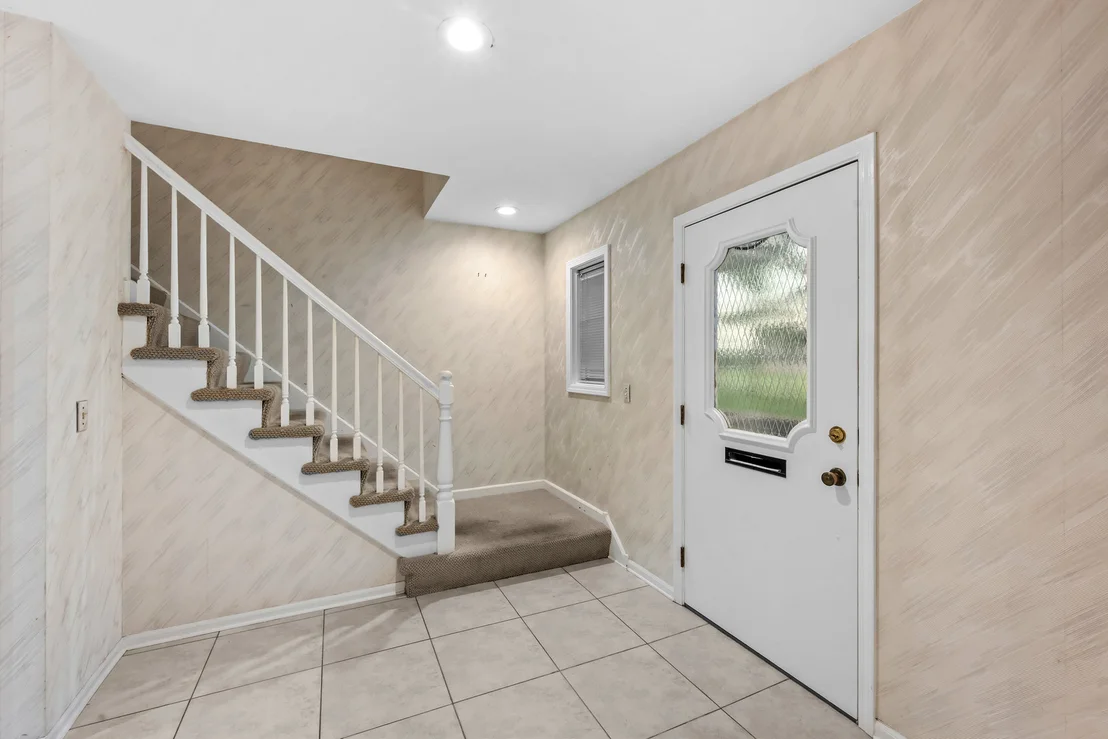 Photo of 628 Calais Circle
