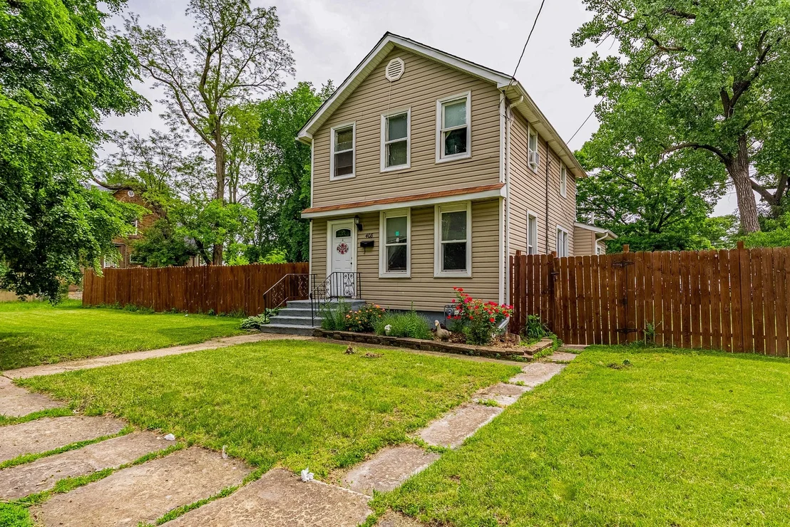 Photo of 408 Gardner Street
