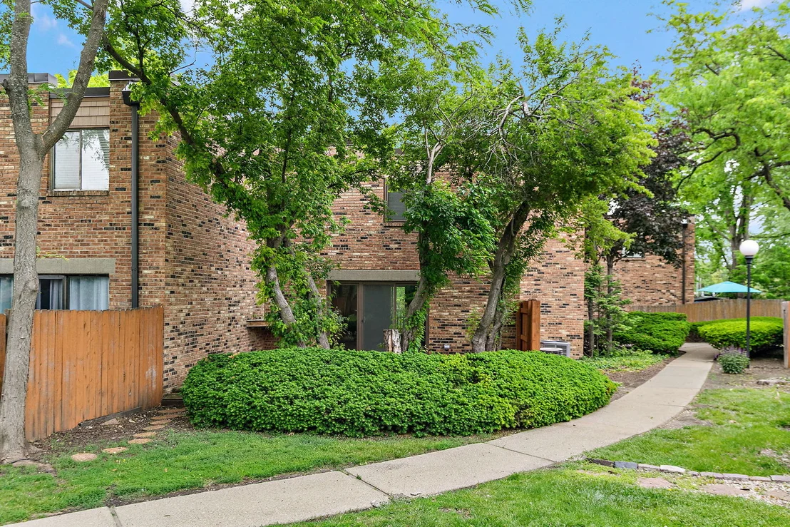 Photo of 2013 Post Oak Place