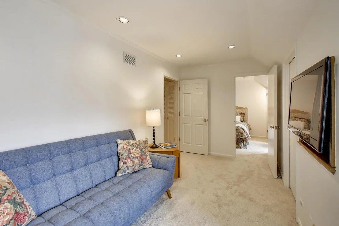 Photo of 1135 Buttonwood Lane