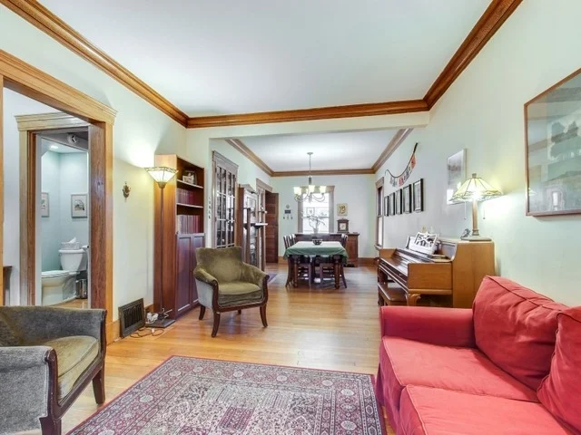 Photo of 2025 MAPLE Avenue