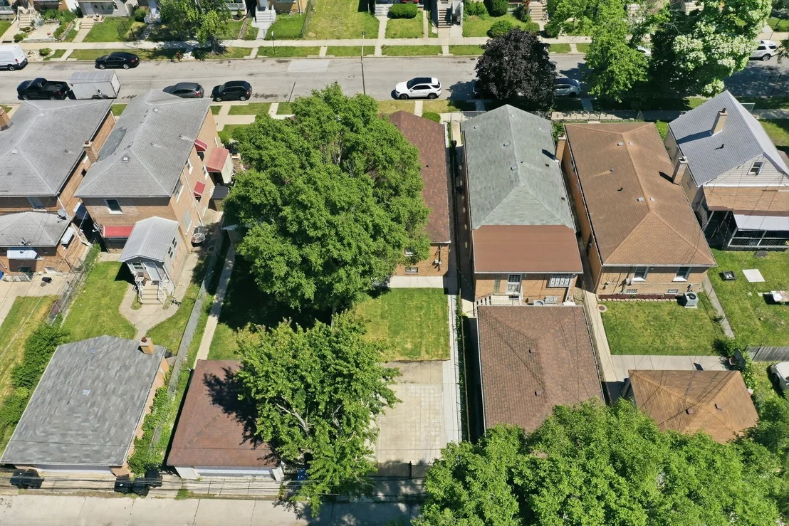 Photo of 415 W 95th Place