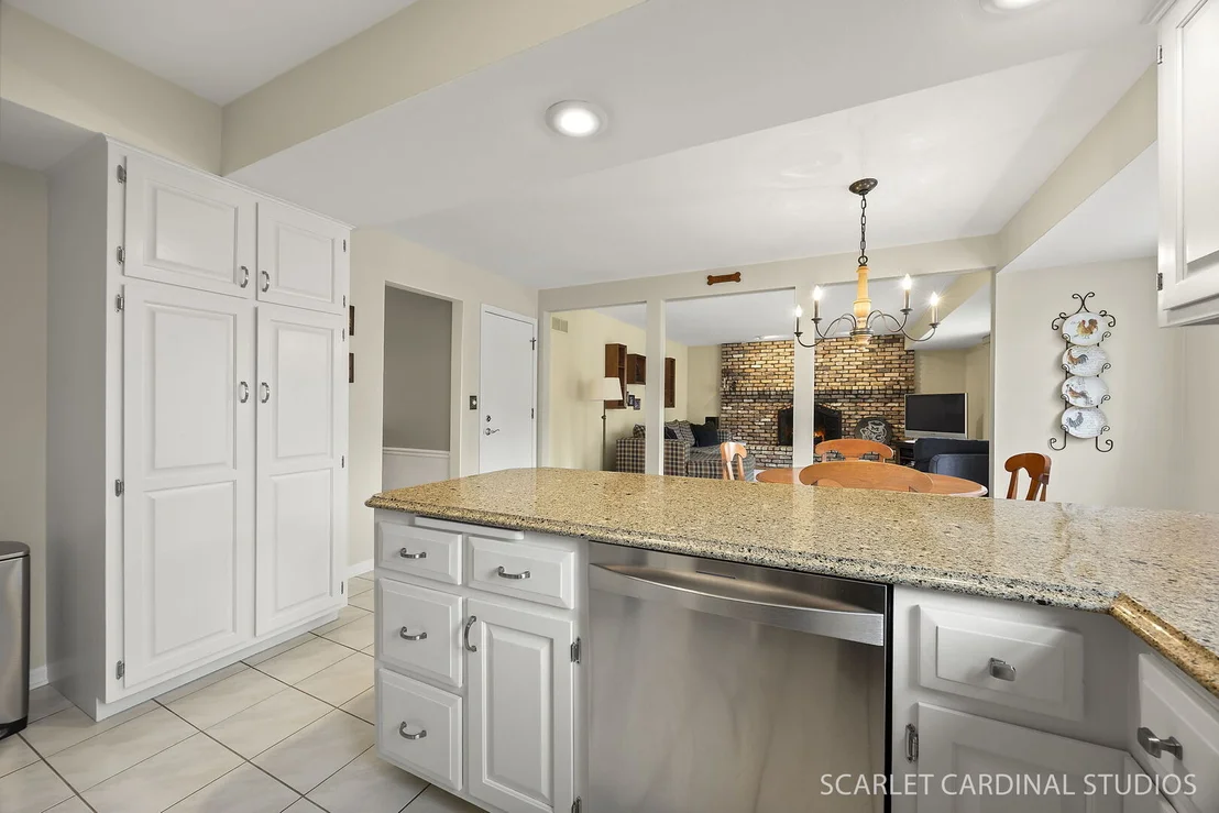 Photo of 1085 E Gartner Road