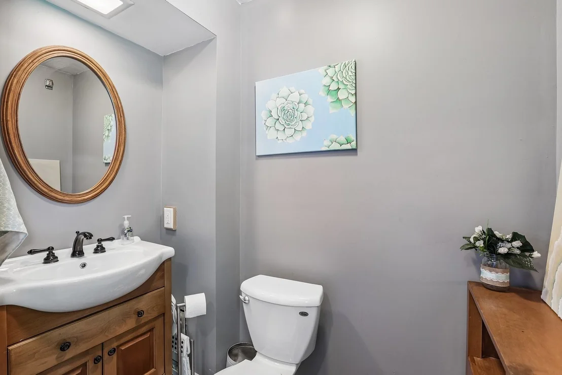 Photo of 523 Maplewood Drive