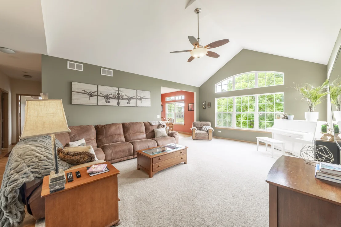 Photo of 16453 LAKESIDE Drive