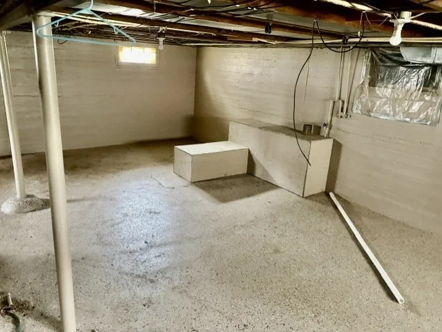 Photo of 325 W 3rd Street