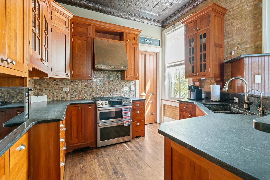 Photo of 1542 Plainfield Road