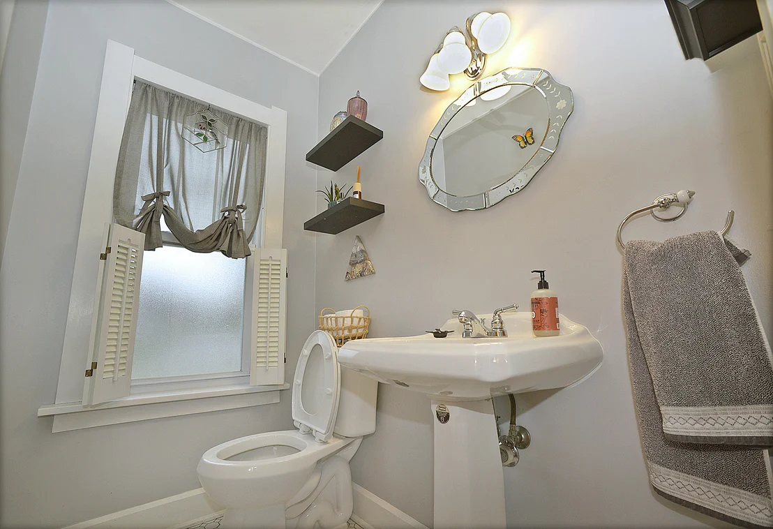 Photo of 210 6th Street