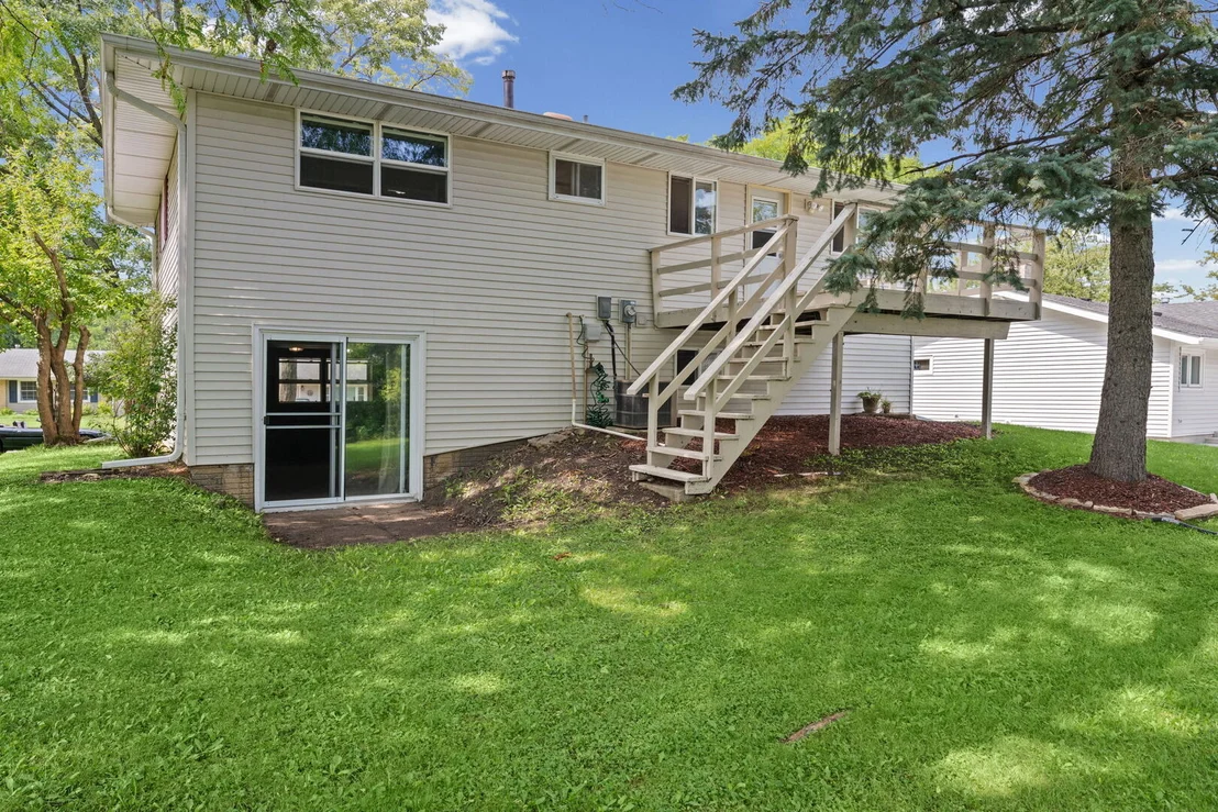 Photo of 933 Webster Lane