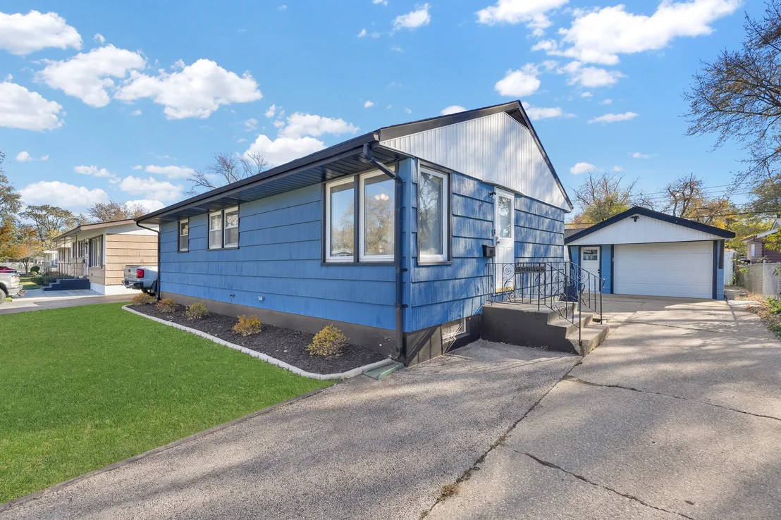 Photo of 19 Mohawk Drive