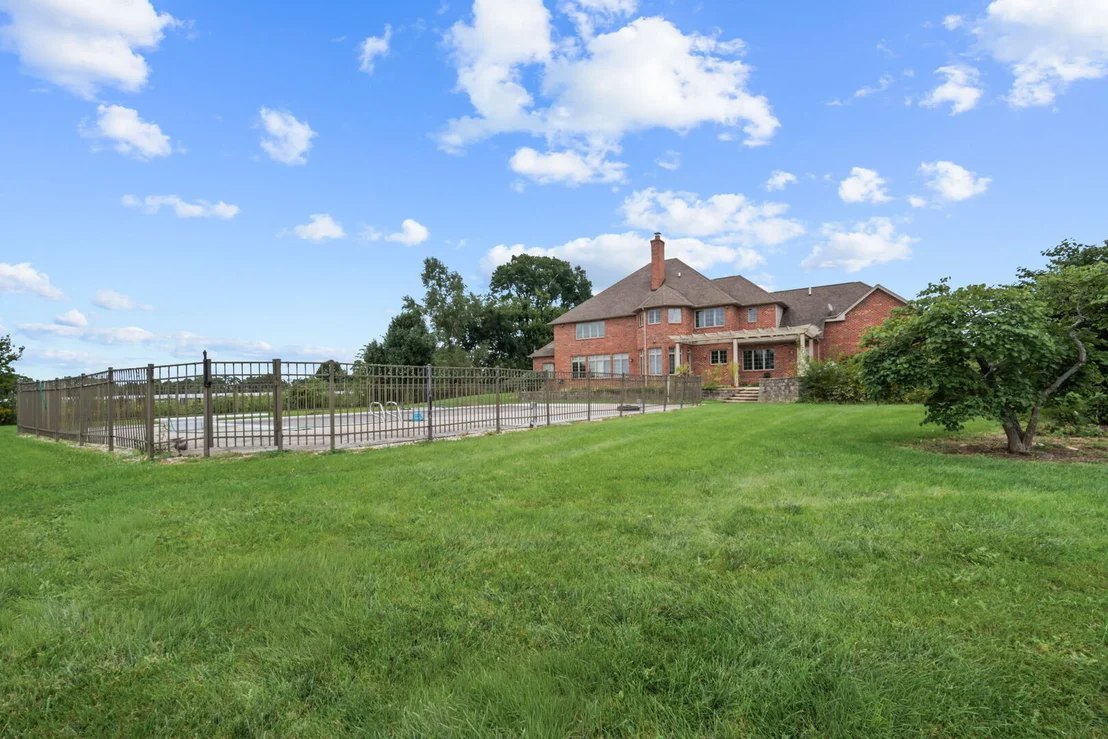 Photo of 11N720 Muirhead Road