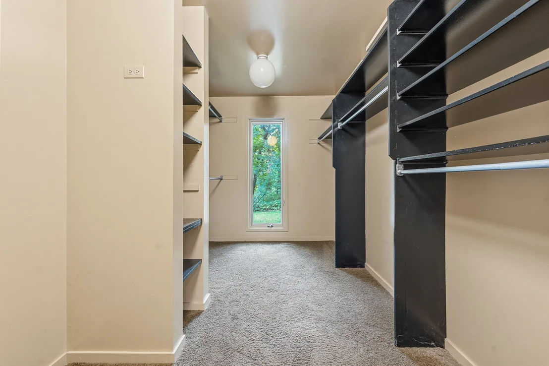 Photo of 560 Thornmeadow Road