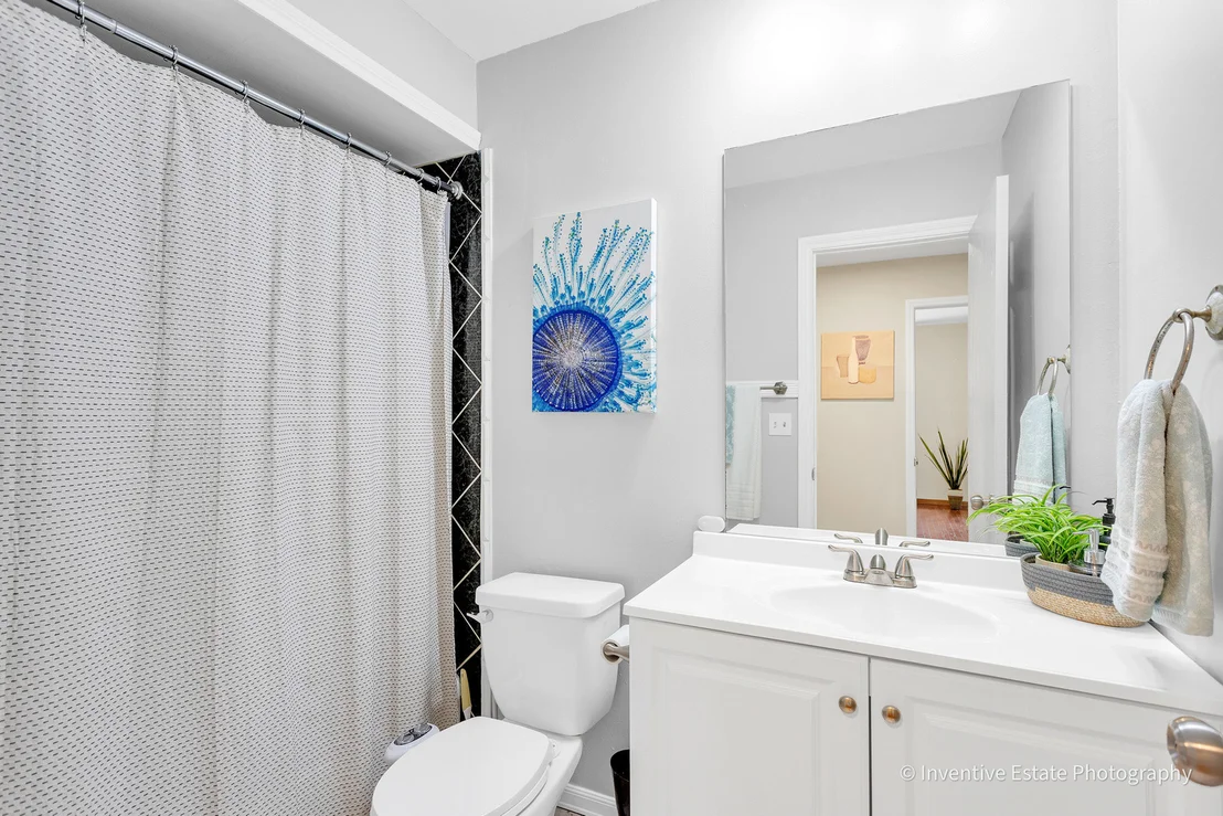 Photo of 1560 Sheffield Drive