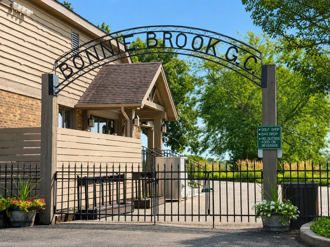Photo of 2811 FOREST Lane