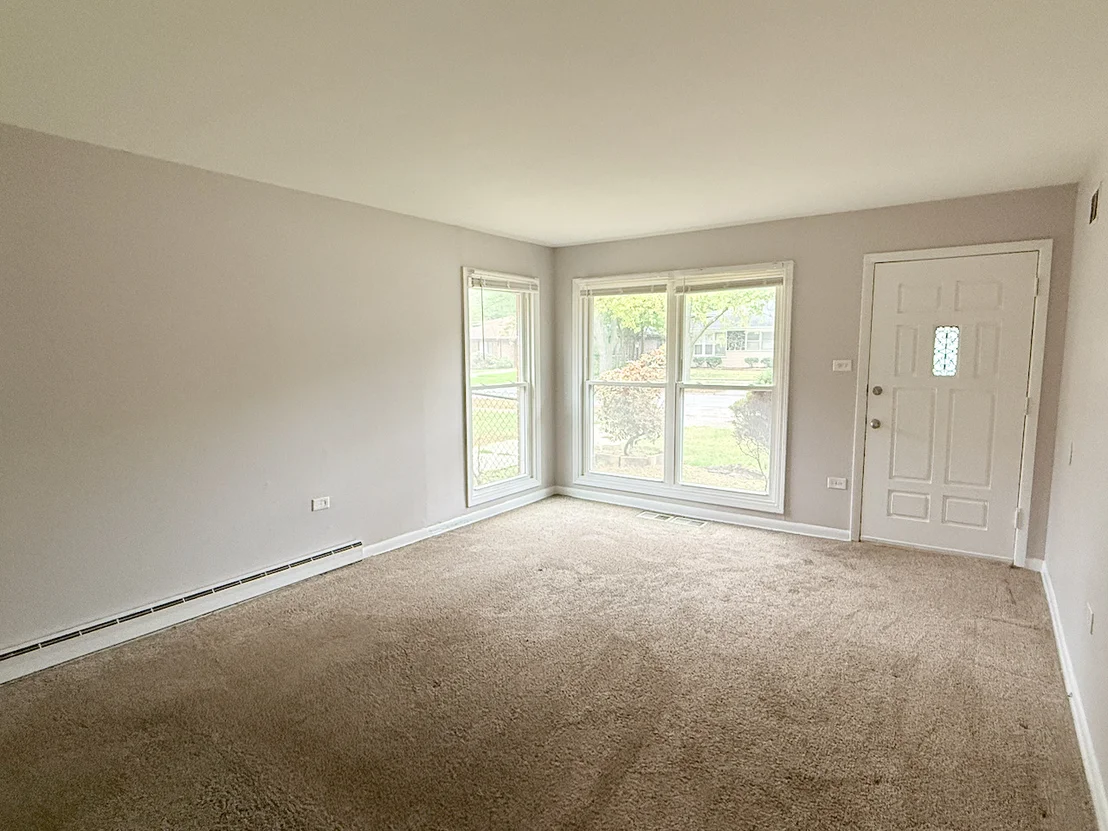 Photo of 14738 Blackstone Avenue