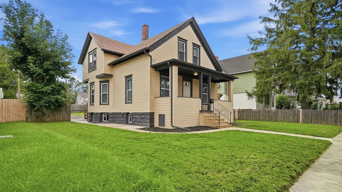 Photo of 319 Willow Avenue